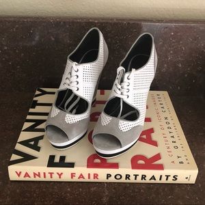 Luxury Rebel Dexter Wedge New, 40M 8.5